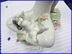Lladro 7711 Playtime with Petals Girl with Dog Figurine Nice BIN! Excellent