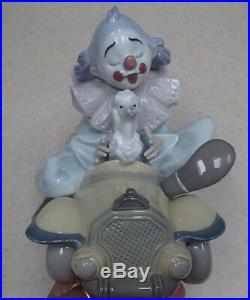 Lladro 8136 Trip to the Circus clown with dog in yellow toy car MWOB, RV$770