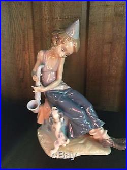Lladro #9059 Clown with Saxophone and Dog Porcelain Figurine MINT retired