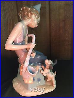Lladro #9059 Clown with Saxophone and Dog Porcelain Figurine MINT retired