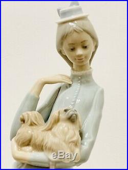 Lladro A WALK WITH THE DOG #4893 Retired Glazed Finish 15 Tall MINT