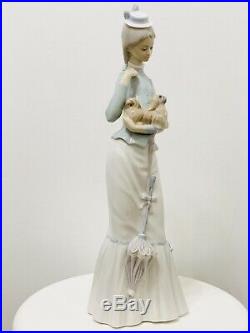 Lladro A WALK WITH THE DOG #4893 Retired Glazed Finish 15 Tall MINT