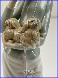 Lladro A WALK WITH THE DOG, Handmade in Spain Porcelain Figurine #4893