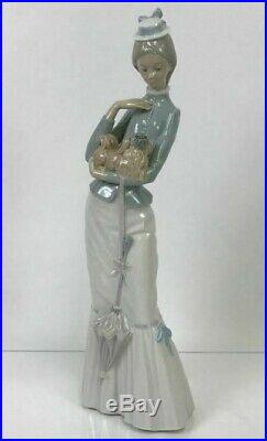 Lladro A Walk With The Dog #4893 Woman Holding Umbrella Parasol15 Tall Mint