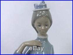 Lladro A Walk With The Dog #4893 Woman Holding Umbrella Parasol15 Tall Mint