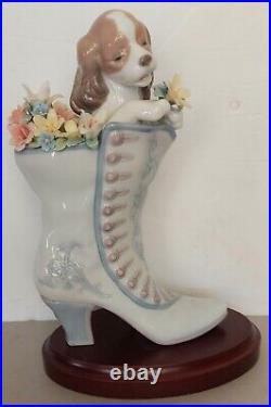Lladro A Well Heeled Puppy #6744 With Box Retired 2000 Great Condition