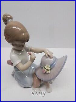 Lladro An Elegant Touch Girl & Puppy Dog withHat Gloss Finish Figurine 6862 withBOX