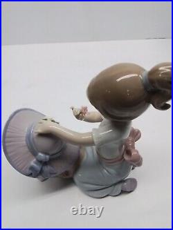 Lladro An Elegant Touch Girl & Puppy Dog withHat Gloss Finish Figurine 6862 withBOX