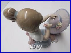 Lladro An Elegant Touch Girl & Puppy Dog withHat Gloss Finish Figurine 6862 withBOX