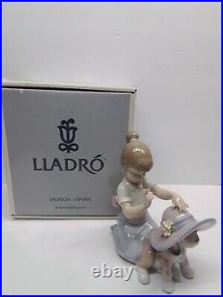 Lladro An Elegant Touch Girl & Puppy Dog withHat Gloss Finish Figurine 6862 withBOX