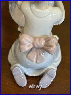 Lladro An Elegant Touch Girl and Puppy Dog with Hat 6862