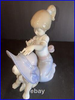 Lladro An Elegant Touch Retired #6862 Excellent Condition No-Box