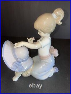 Lladro An Elegant Touch Retired #6862 Excellent Condition No-Box