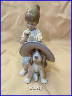 Lladro An Elegant Touch with Dog #6862 Mint Condition with Original Box