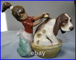 Lladro BASHFULL BATHER Figurine #2273 Girl Washing Dog 5 Gres Finish Statue