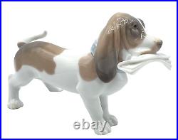 Lladro BASSETT HOUND DOG Figurine 6398 MORNING DELIVERY NO Box / Retired 2001