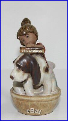 Lladro Bashful Bather #2273 Figurine Gres Girl Washing Dog Perfect