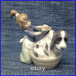 Lladro Bashful Bather 5455 Girl Bathing Dog Figurine 5 Mint in Box