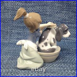 Lladro Bashful Bather 5455 Girl Bathing Dog Figurine 5 Mint in Box