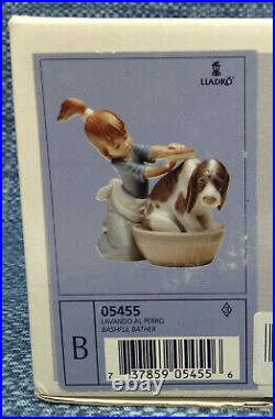 Lladro Bashful Bather 5455 Girl Bathing Dog Figurine 5 Mint in Box