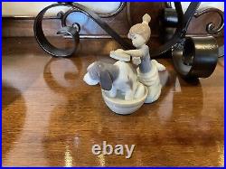 Lladro Bashful Bather Figurine #5455 Adorable Girl Washing Reluctant Dog