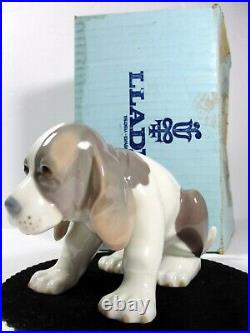 Lladro Beagle Puppy Sitting 1071 Figurine Vintage Box