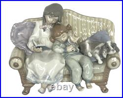 Lladro Big Sister Figurine reading to Girl With Dog On The Couch 5735 Mint
