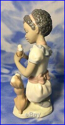 Lladro Black Lagacy Sharing Sweets Glazed Girl Figurine Dog Ice Cream 5836 EUC