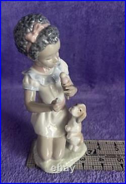 Lladro Black Legacy SHARING SWEETS #5836 Girl Ice Cream Dog Helado Para Dos Mint