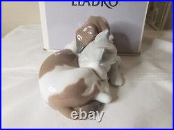 Lladro Bosom Budd Figurine, #6599 Cat & Dog