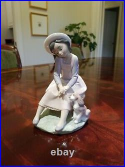 Lladro By My Side Porcelain Figurine # 7645 Girl Sitting With Dog Spain Mint