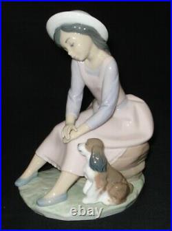 Lladro By My Side Porcelain Figurine # 7645 Girl Sitting With Dog Spain Mint