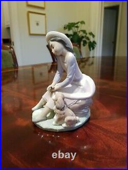 Lladro By My Side Porcelain Figurine # 7645 Girl Sitting With Dog Spain Mint