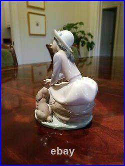 Lladro By My Side Porcelain Figurine # 7645 Girl Sitting With Dog Spain Mint