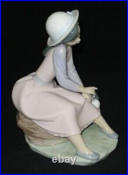 Lladro By My Side Porcelain Figurine # 7645 Girl Sitting With Dog Spain Mint