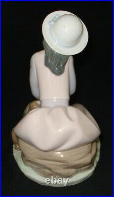 Lladro By My Side Porcelain Figurine # 7645 Girl Sitting With Dog Spain Mint