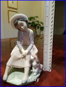 Lladro By My Side Porcelain Figurine # 7645 Girl Sitting With Dog Spain Mint