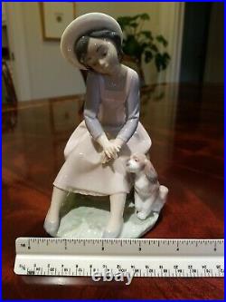 Lladro By My Side Porcelain Figurine # 7645 Girl Sitting With Dog Spain Mint