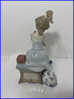 Lladro CHIT-CHAT Figurine #05466 Glossy Girl on Phone With Dog Original Box 1990