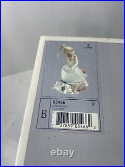 Lladro CHIT-CHAT Figurine #05466 Glossy Girl on Phone With Dog Original Box 1990