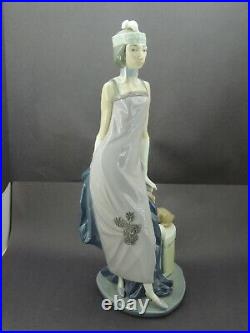 Lladro COUPLET Lady with Dog a 1920's Flapper Girl Figurine #5174 13.5 inches