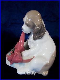 Lladro Can't Wait #8692 Brand Nib Christmas Cute Dog Opening Present Save$$ F/sh