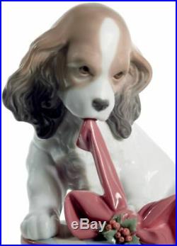 Lladro Can't Wait Dog Christmas Figurine 01008692