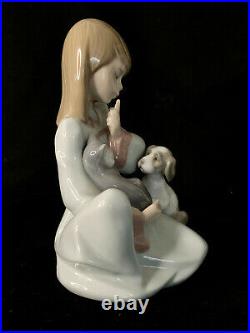 Lladro Cat Nap Girl with Dog & Kitten Figure 5640 Retired