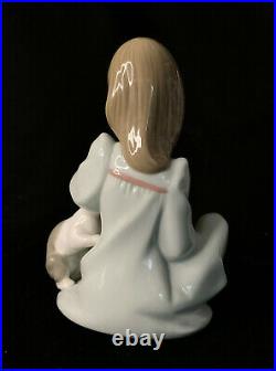 Lladro Cat Nap Girl with Dog & Kitten Figure 5640 Retired