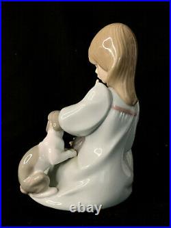 Lladro Cat Nap Girl with Dog & Kitten Figure 5640 Retired