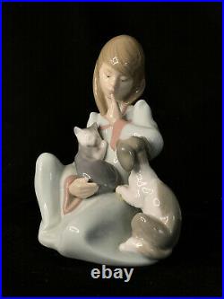 Lladro Cat Nap Girl with Dog & Kitten Figure 5640 Retired