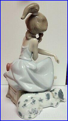 Lladro Chit Chat #5466 Girl On Phone With Dog Porcelain Figurine Must See