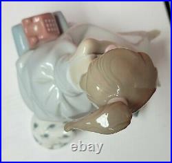 Lladro Chit Chat #5466 Girl On Phone With Dog Porcelain Figurine Must See