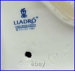 Lladro Chit Chat #5466 Girl On Phone With Dog Porcelain Figurine Must See